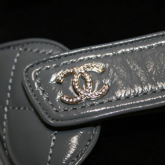 37 Chanel Quilted Leather Grey Swarovski Crystal CC Fur Dad Sandals - Picture 3 of 7